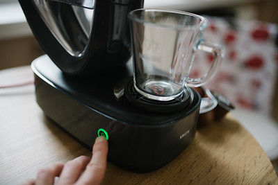 an-automatic-machine-that-prepares-you-coffee-in-seconds