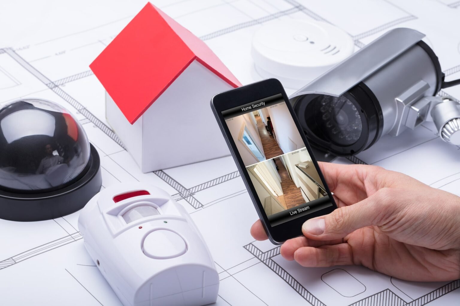 Best Wireless CCTV System for Home Use UK 2023 - Top 9 Picks - Homes Guide