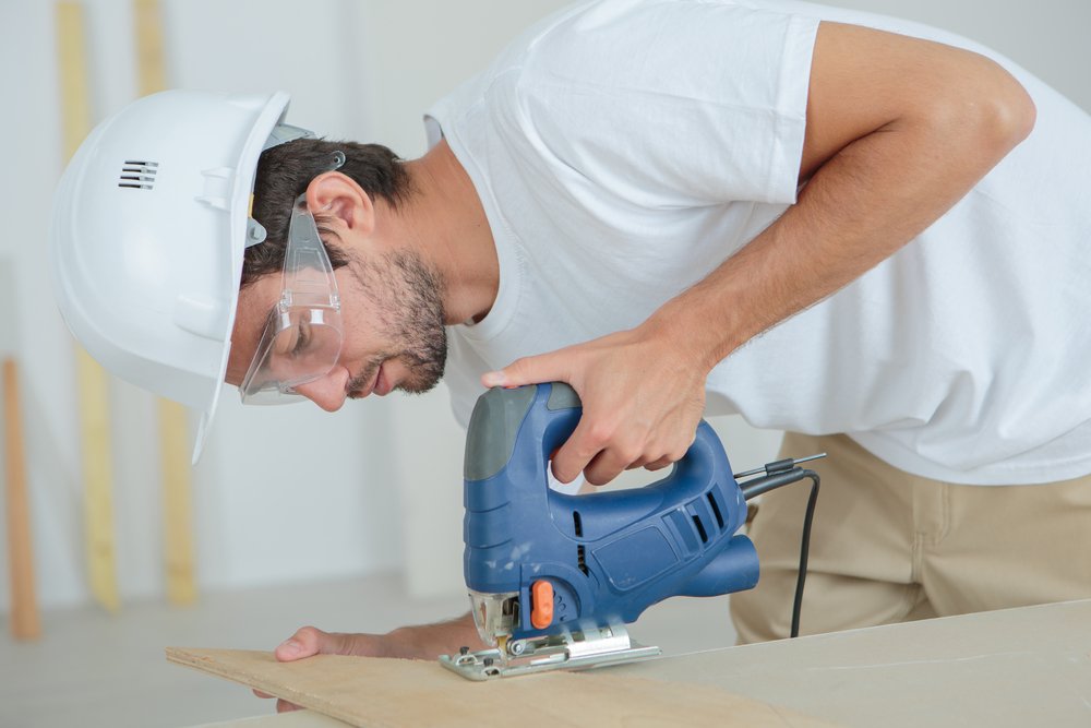 How to Cut a Kitchen Worktop With a Jigsaw