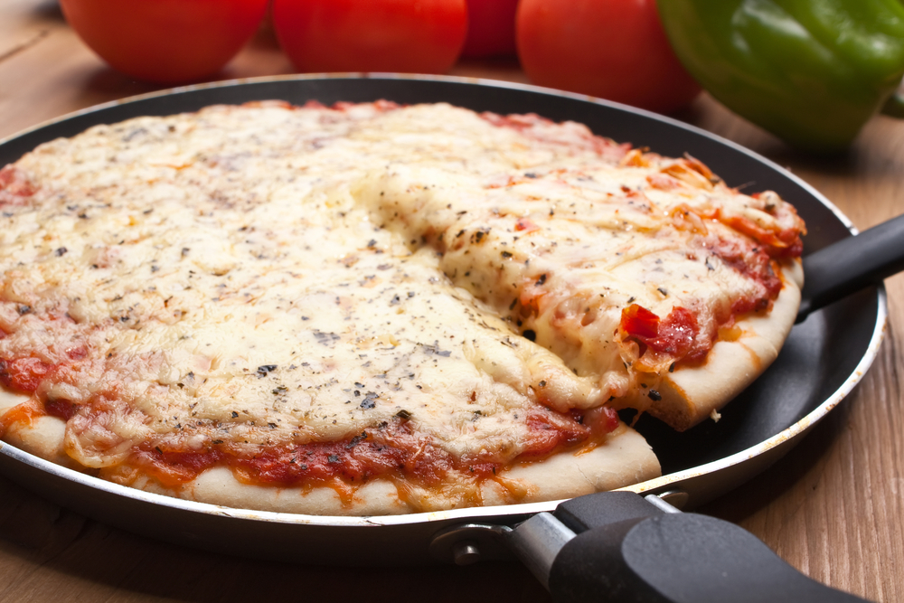 how to make pizza in a frying pan