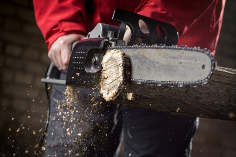 A Guide on How to Tighten the Chain on an Electric Chainsaw Homes Guide